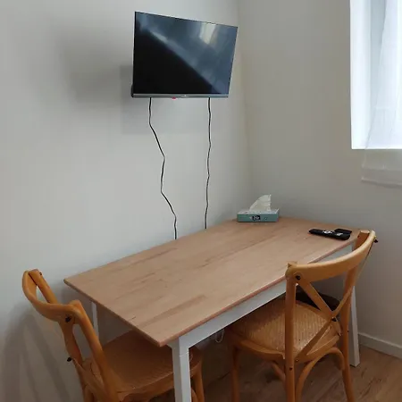 Agreable -1 Personne 디종