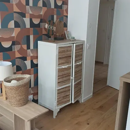 Agreable -1 Personne Dijon